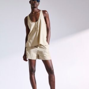 Αμάνικο μπέζ τοπ με κουμπάκια BELVA