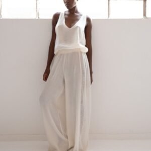 Παντελόνι οff white σε άνετη γραμμή με ιδιαίτερο ύφασμα δίχτυ στο πλάι VEUVE