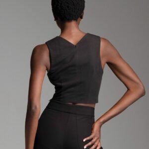Τοπ μαύρο αμάνικο με V-Neck NAOMI