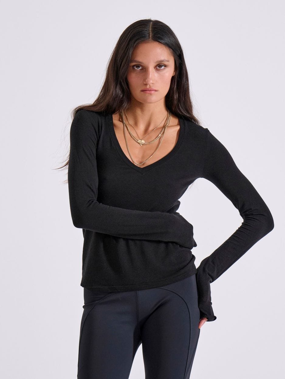 Μαύρο Τοπ με V Λαιμόκοψη & Μακριά Μανίκια MARION