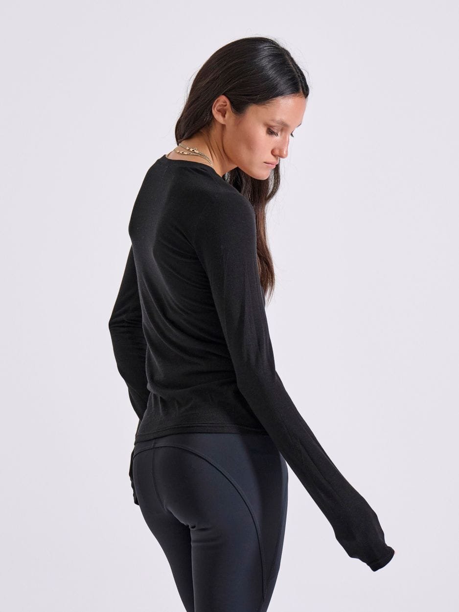 Μαύρο Τοπ με V Λαιμόκοψη & Μακριά Μανίκια MARION