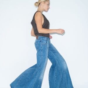 Μπλε χαμηλόμεσο τζιν καμπάνα LEVI