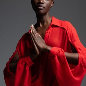 Κόκκινο πουκάμισο με μετάξι και ανοίγματα στα μανίκια NITA