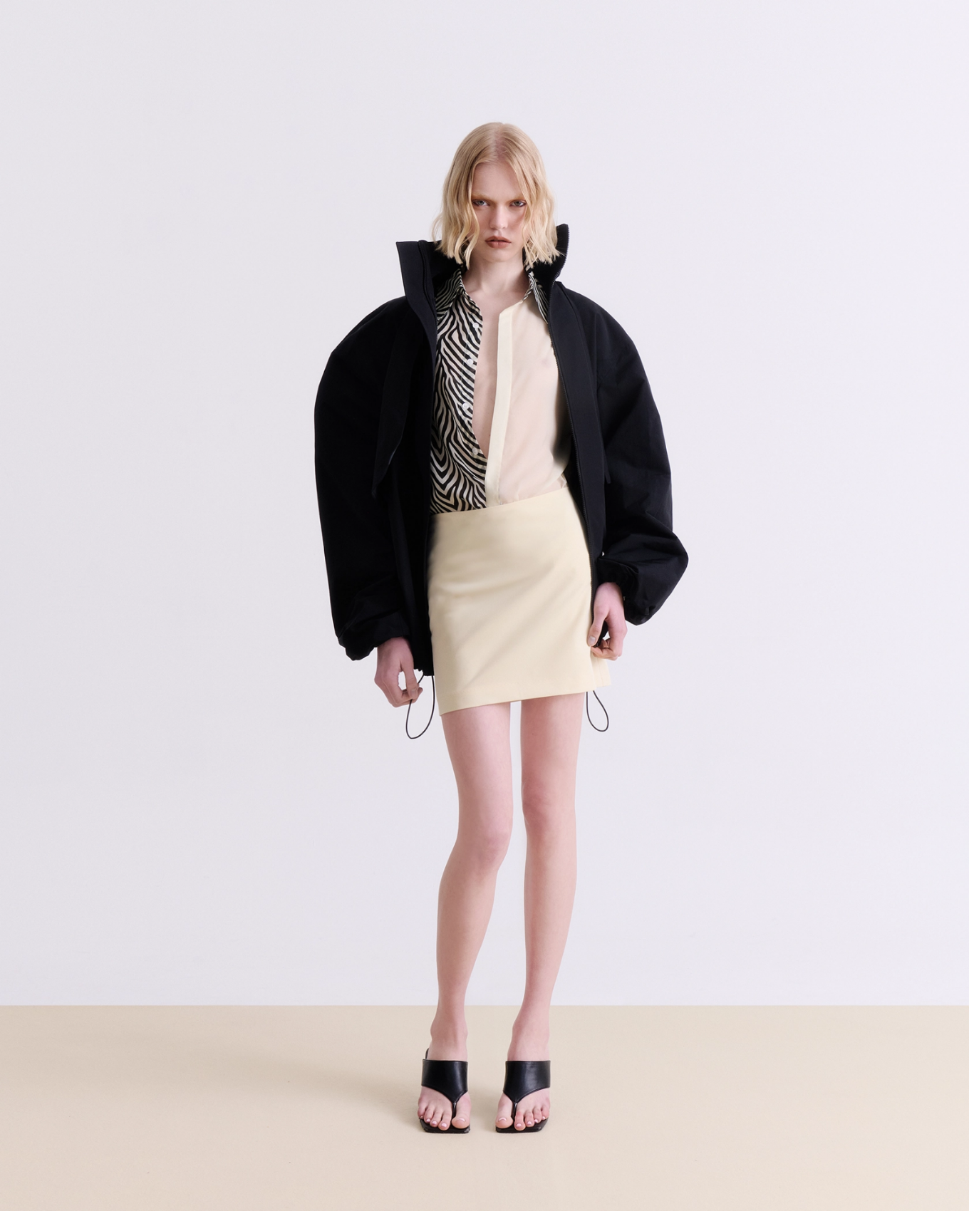 BLACK WINDBREAKER JACKET