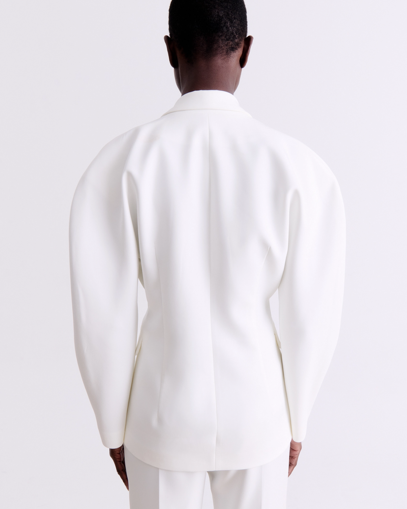 WHITE TAILORED BLAZER