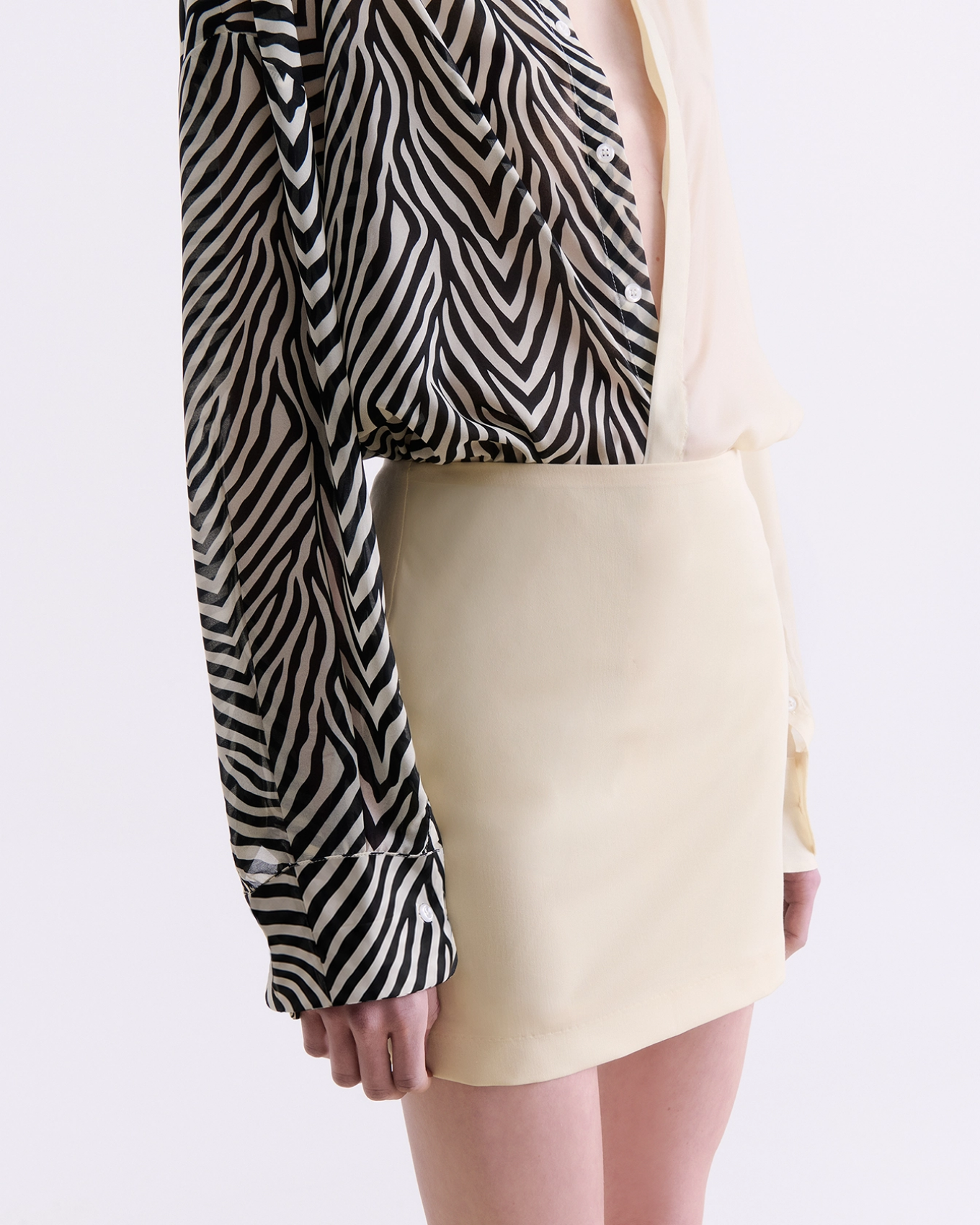 CREAM TAILORED MINI SKIRT